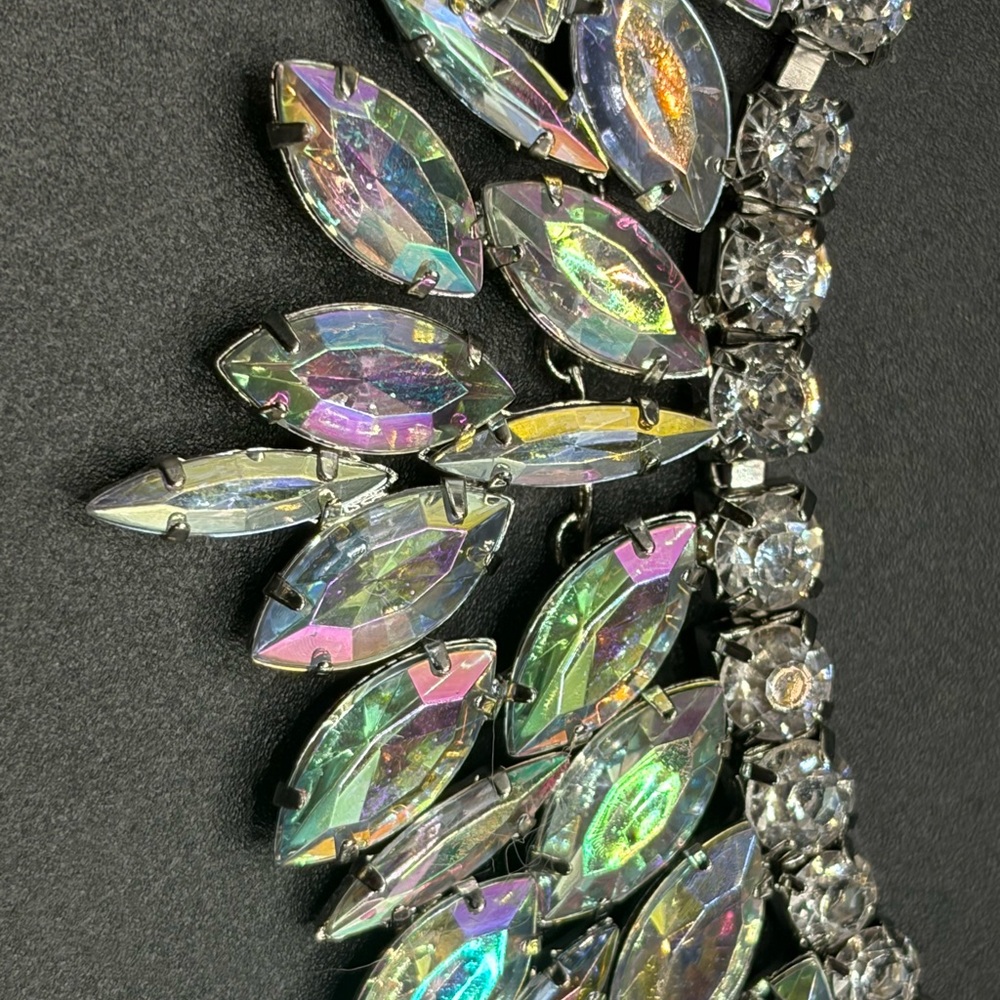 Aurora Borealis Iridescent Necklace - Picture 5 of 12